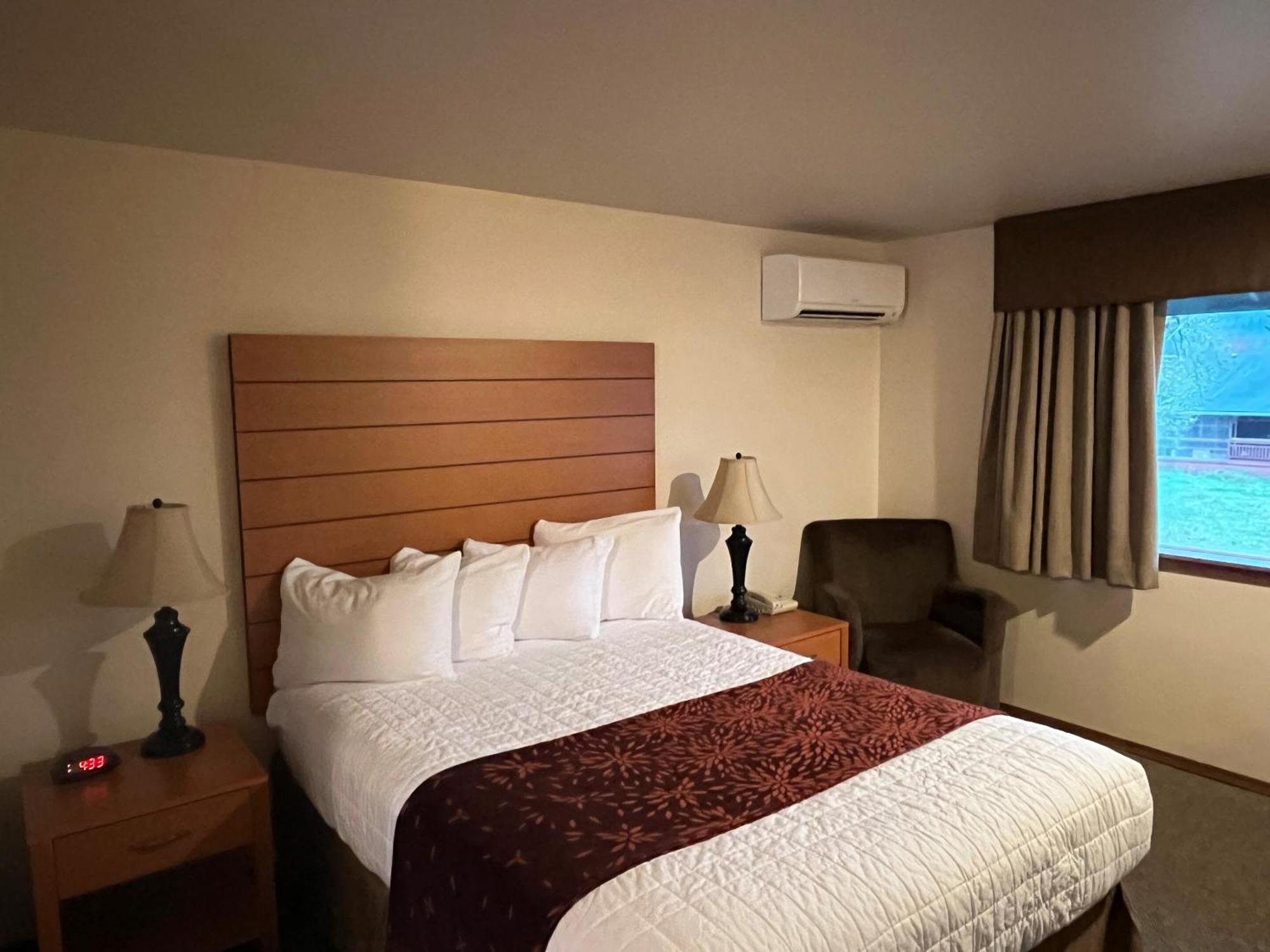 Seasons Motel Morton Bagian luar foto