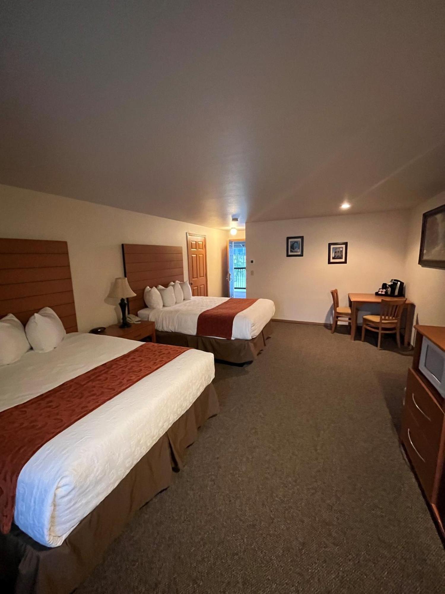 Seasons Motel Morton Bagian luar foto