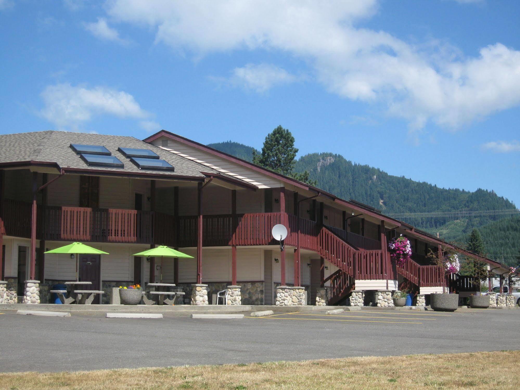 Seasons Motel Morton Bagian luar foto