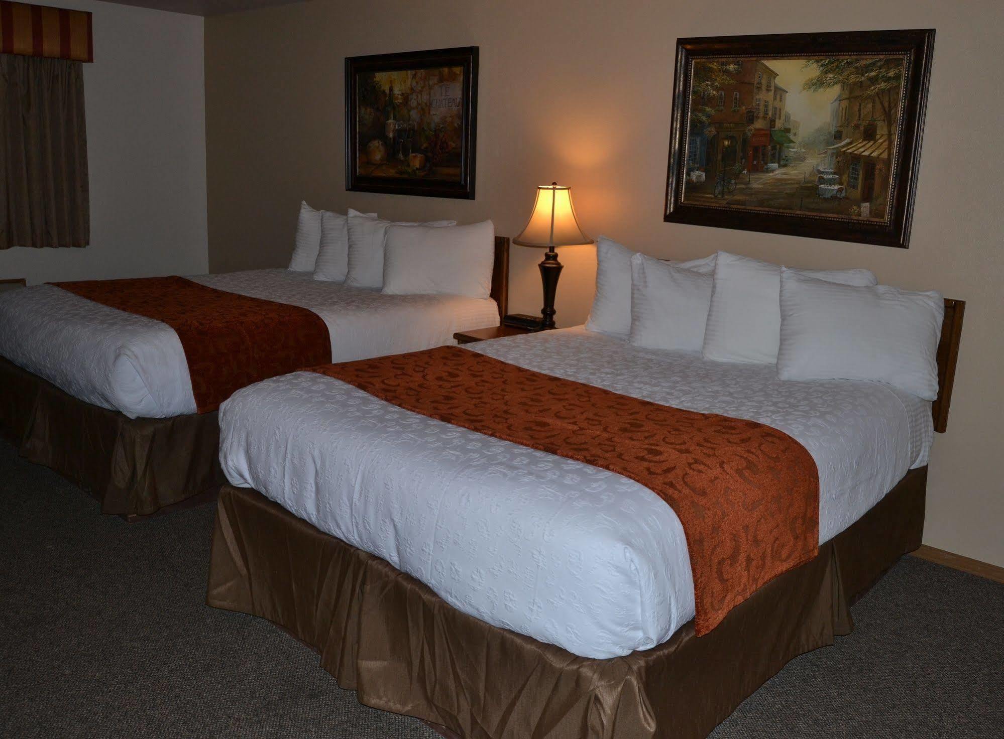 Seasons Motel Morton Bagian luar foto
